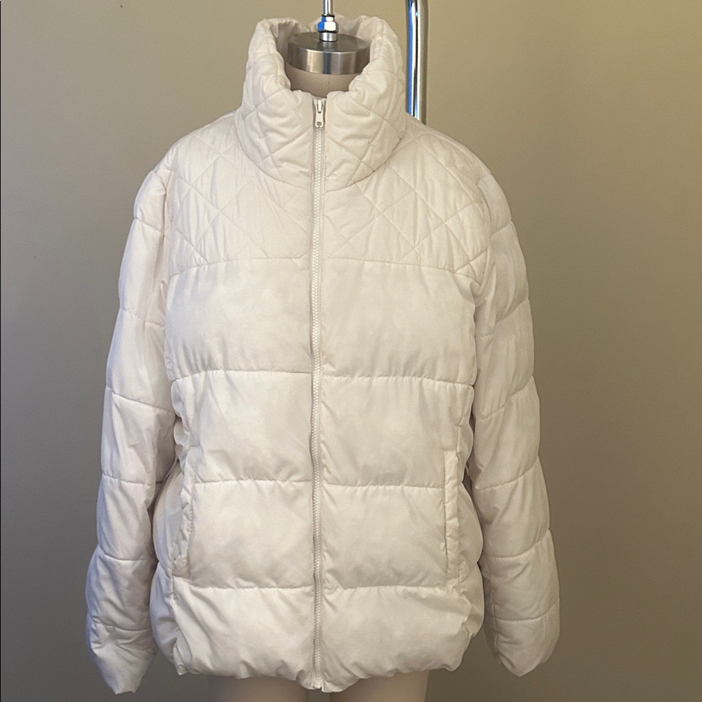 Old Navy Women's Puffer Jacket - Cream